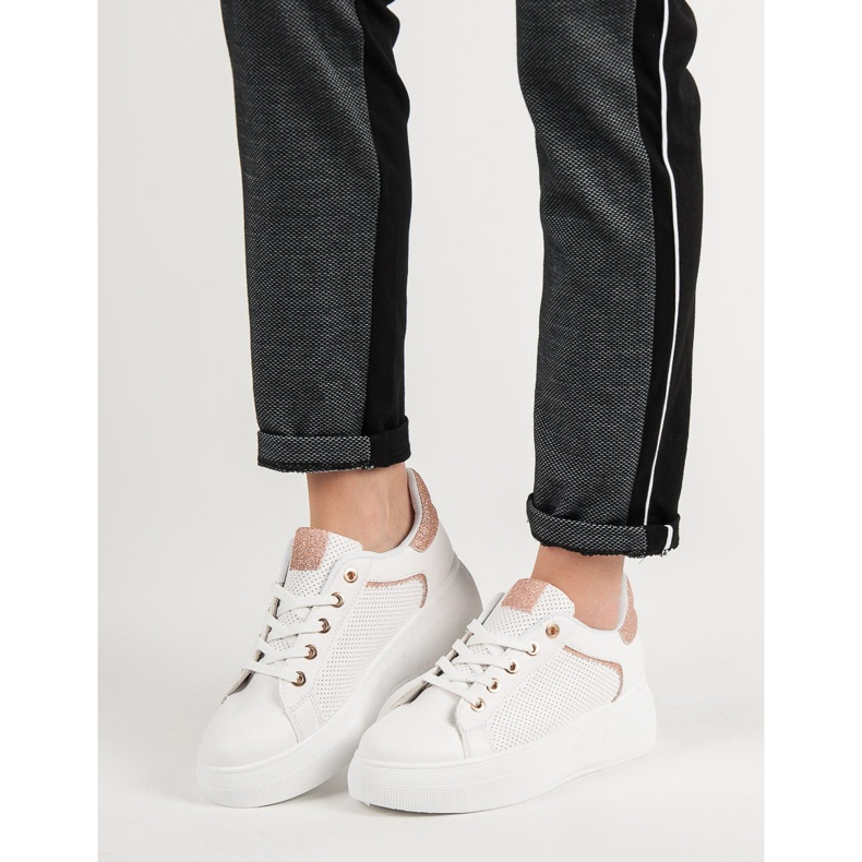 Sportschuhe mit Glitzer weiß 1