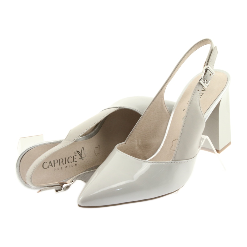 Graue Damensandalen auf der Post Caprice 29604 5