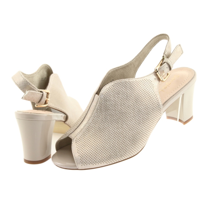 Sandalen auf dem Sergio Leone 800 Post beige golden 4