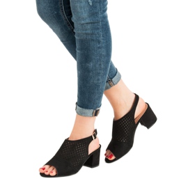 Lässige geschlossene Sandalen schwarz 1