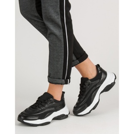 Sportschuhe zum Schnüren schwarz 1