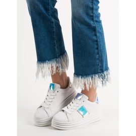 SHELOVET Weiße Schuhe auf der Plattform 2