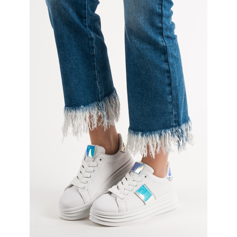 SHELOVET Weiße Schuhe auf der Plattform 2