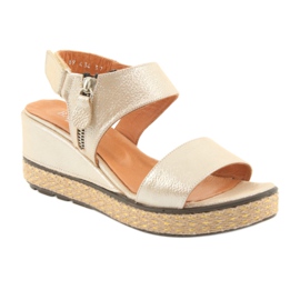 Keilsandalen Badura 4750 goldener Cappuccino 1