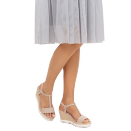 Beige Sandalen mit Keilabsatz H-59 Beige 1