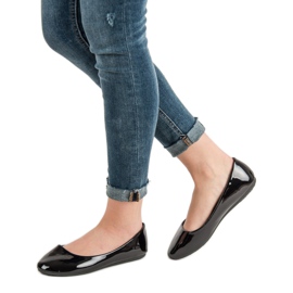 GUAPISSIMA Lackierte Ballerinas schwarz 1