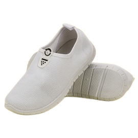SHELOVET Weiße Slip-On-Sneakers 2