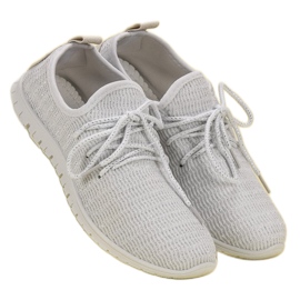 SHELOVET Weiße Textilschuhe 2