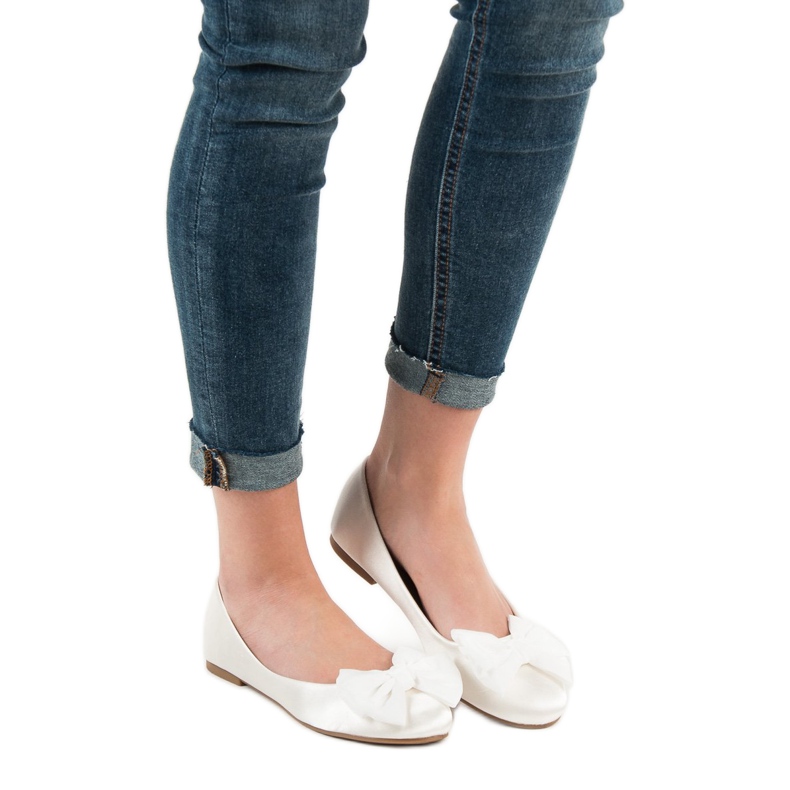 BELLAMILA Satinballerinas weiß 2
