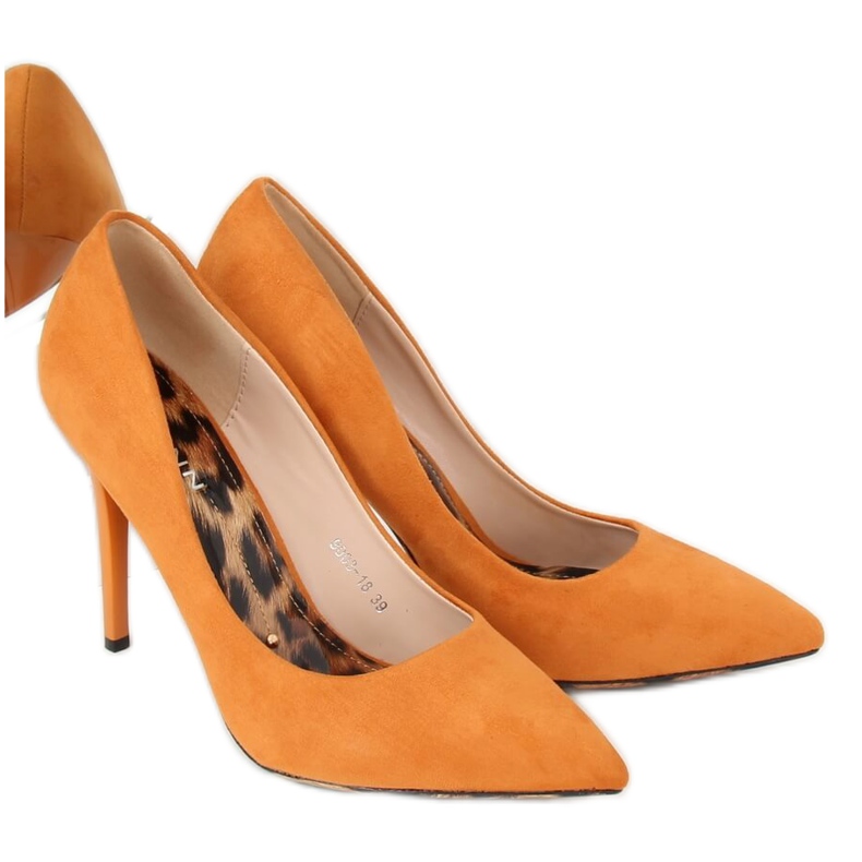 Pumps auf einem Kamel 9003-18 Orange Pin mehrfarbig 1