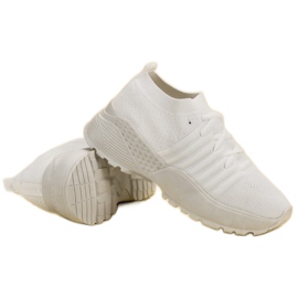 Vices Bequeme Sportschuhe weiß 1