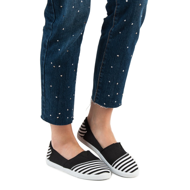 SHELOVET Leichte Turnschuhe zum Hineinschlüpfen weiß schwarz 2