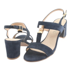 Sandalen auf dem Posten von Caprice 28303 marineblau 4