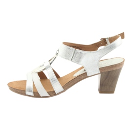 Caprice Damensandalen mit Ornament 28308 Silber Oval weiß grau 2