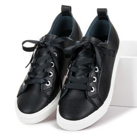 Kylie Schwarze Turnschuhe Mit Einem Band Gebunden 1