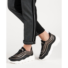 Leichte Sportschuhe schwarz 1