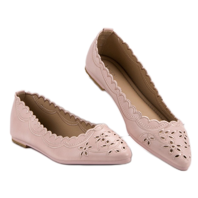 Ballerina in Spitz VICES rosa 2