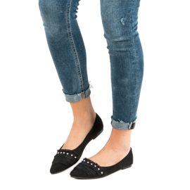 Schwarze Ballerina in Spitz 1