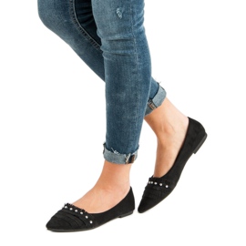 Schwarze Ballerina in Spitz 2