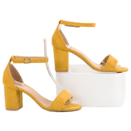 Super Mode Elegante Wildledersandalen gelb 1