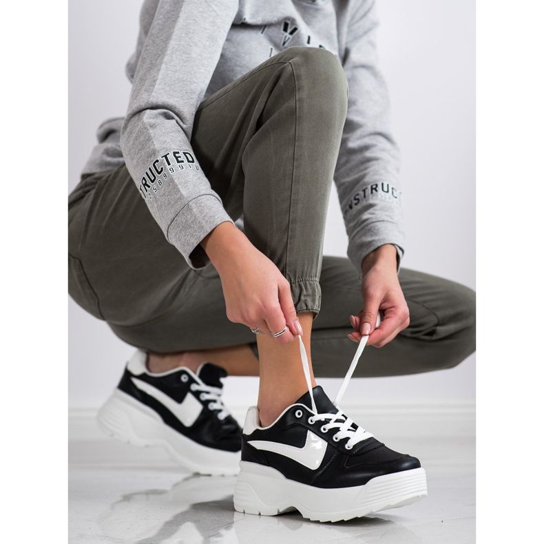 Kylie Turnschuhe auf der Plattform schwarz 1