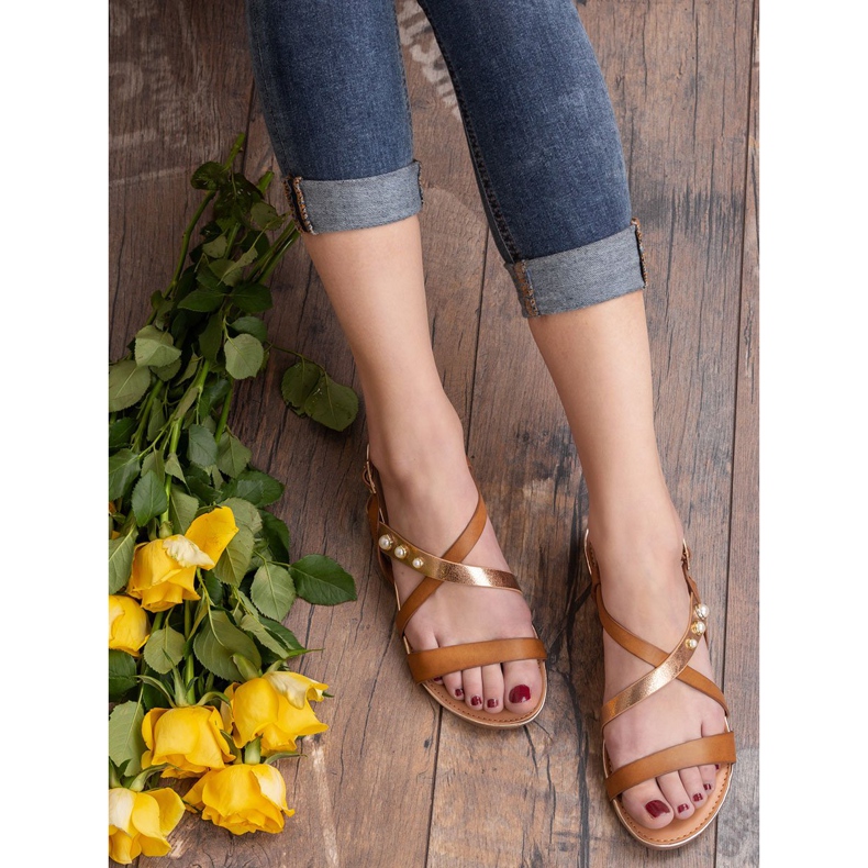 Small Swan Sandalen mit Perlen braun 2