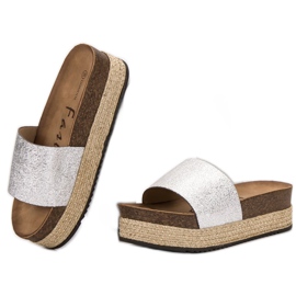 Goodin Hausschuhe auf der Plattform grau 1