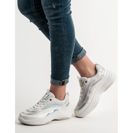 SHELOVET Turnschuhe auf der Plattform weiß 2