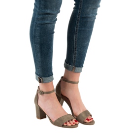 Stylische VICES Sandalen grün 2