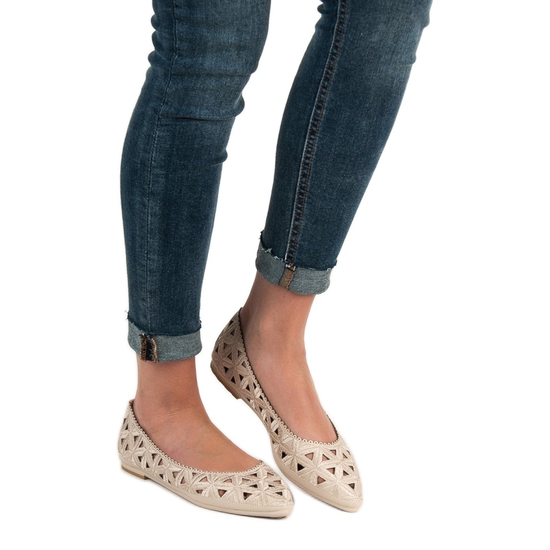 Durchbrochene VICES Ballerinas beige 1