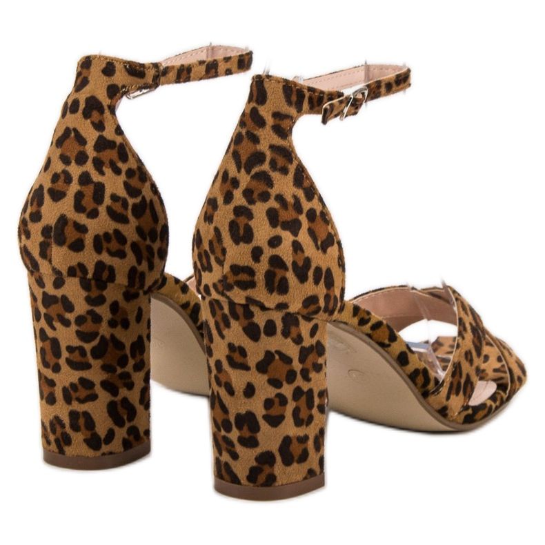 Ideal Shoes Sandalen an einer Bar braun 1