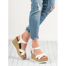 JESSY ROSS Weiße Wildledersandalen 1