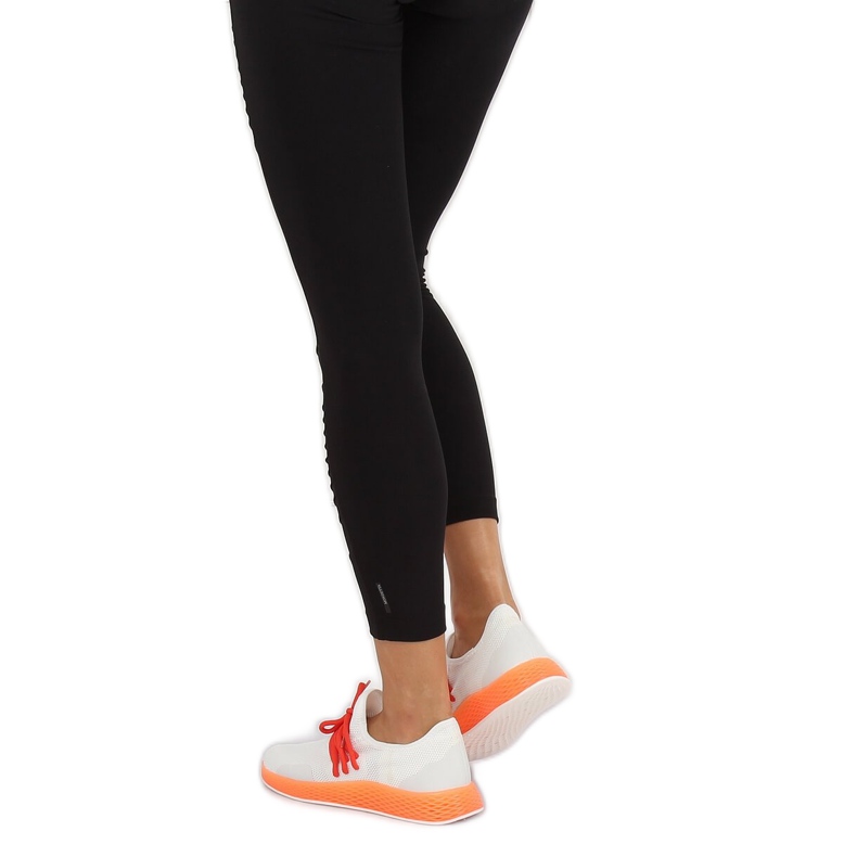 Orange und weiße Sportschuhe B-6851 Orange 1