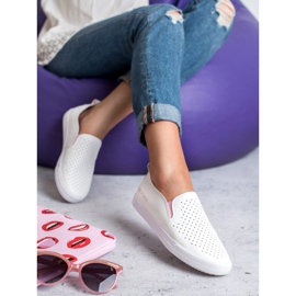 Mckeylor Durchbrochene Slipons weiß 1