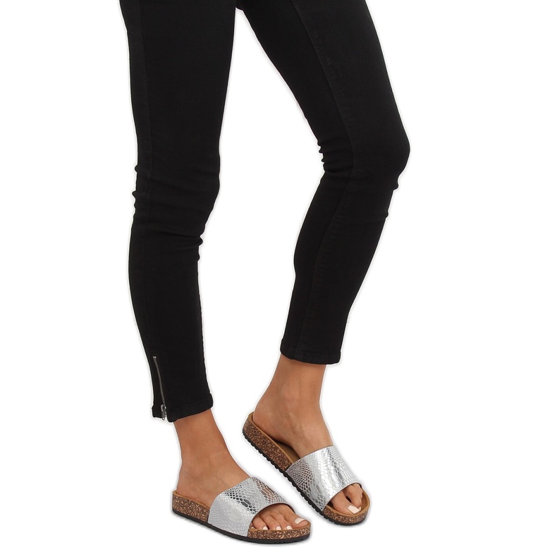 Silberne silberne Damenpantoffeln PK44491 Silber grau 2