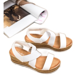 Flyfor Leichte Sandalen zum Hineinschlüpfen weiß 2