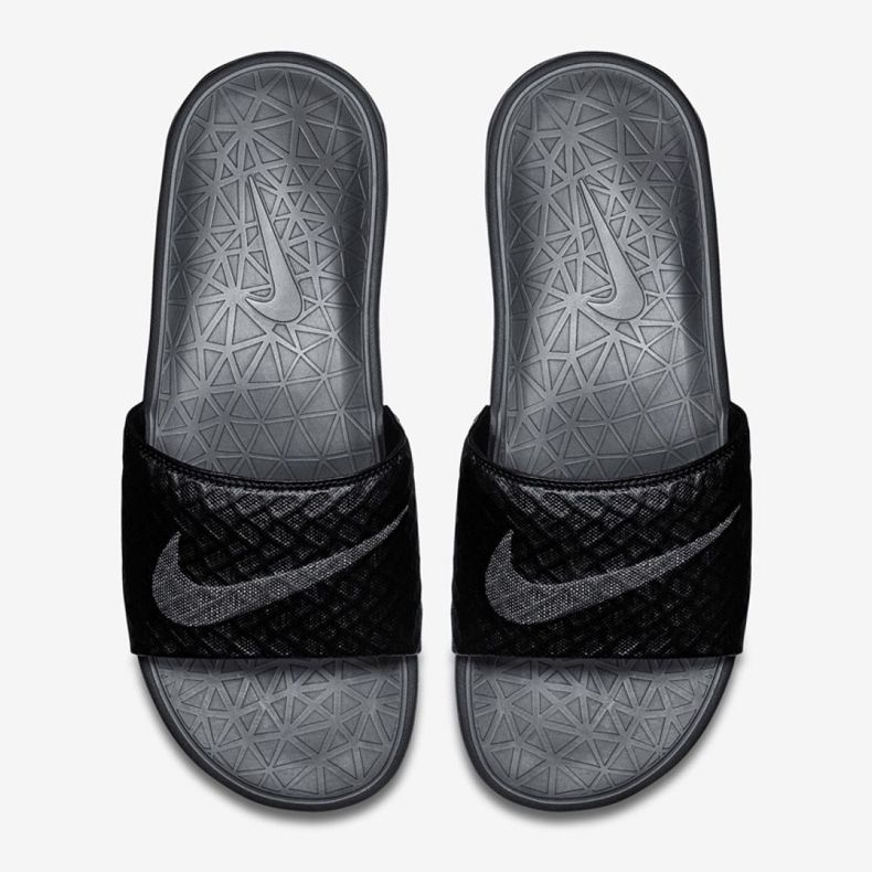 Hausschuhe Nike Benassi Solarsoft Slide 705474-091 schwarz 1