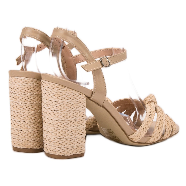 Geflochtene VICES Sandalen braun 1