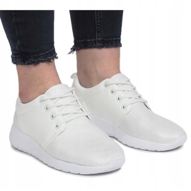 Renée weiße Sportschuhe 1