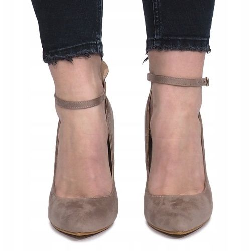 Khakifarbene Pumps auf einem Heaven Heel mehrfarbig grün 1