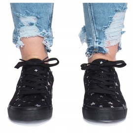 Schwarze Sneaker mit Bretagne-Sternen 1