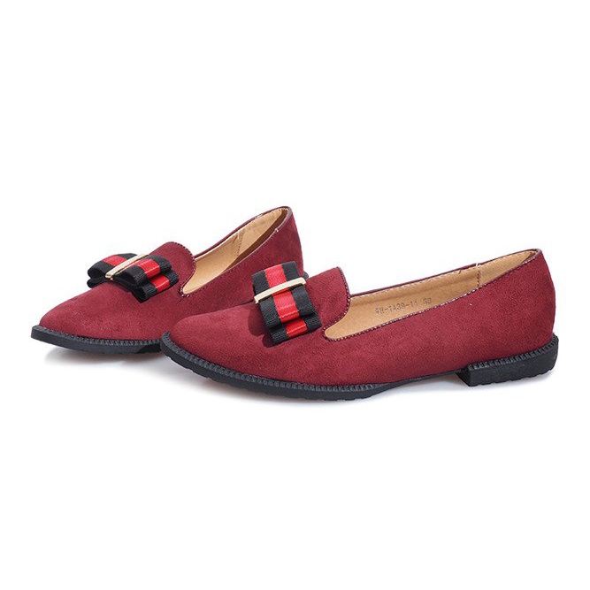 Rote Slipper mit Rossa-Schleife 1
