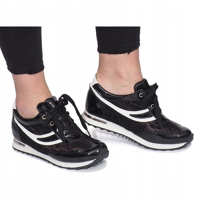 Schwarze, durchbrochene Mont Blanc Sneakers 1