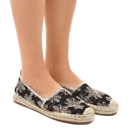 Schwarze, durchbrochene Espadrilles mit Blumen 68-118 1