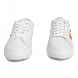 Sneakers 16106 Weiße Stempelaufnäher 1