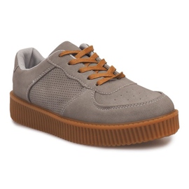 Creepers Stiefel auf der grauen Plattform HBK1015 1