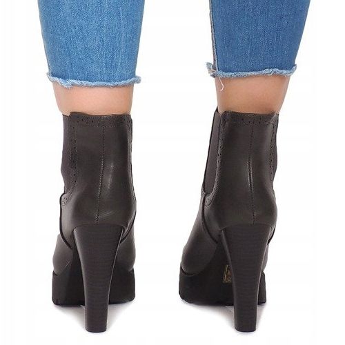 Offene Stiefel auf einem Pfosten B2901-PB Grau 2