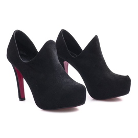 Schwarze Stiefeletten von Gisèle 1