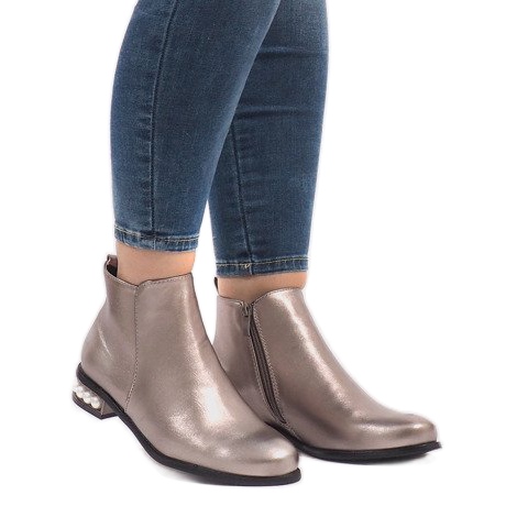 LEI-189 silberne Stiefel mit Perlen grau 2