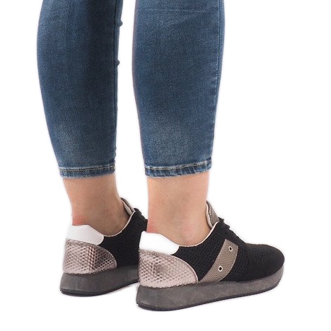 Schwarze Sport-Sneaker mit Mesh 5510-1 1